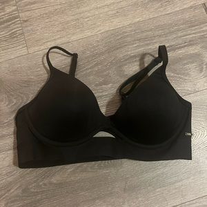 New with tags Victoria’s Secret pink bikini top